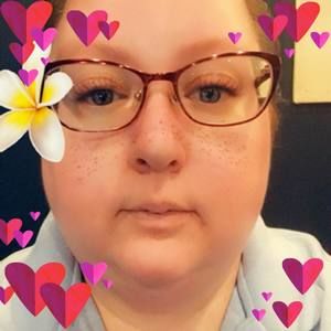 Meet your Posher, Monique